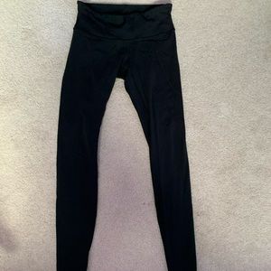 Black Lululemon Low Rise Wunder Under Leggings